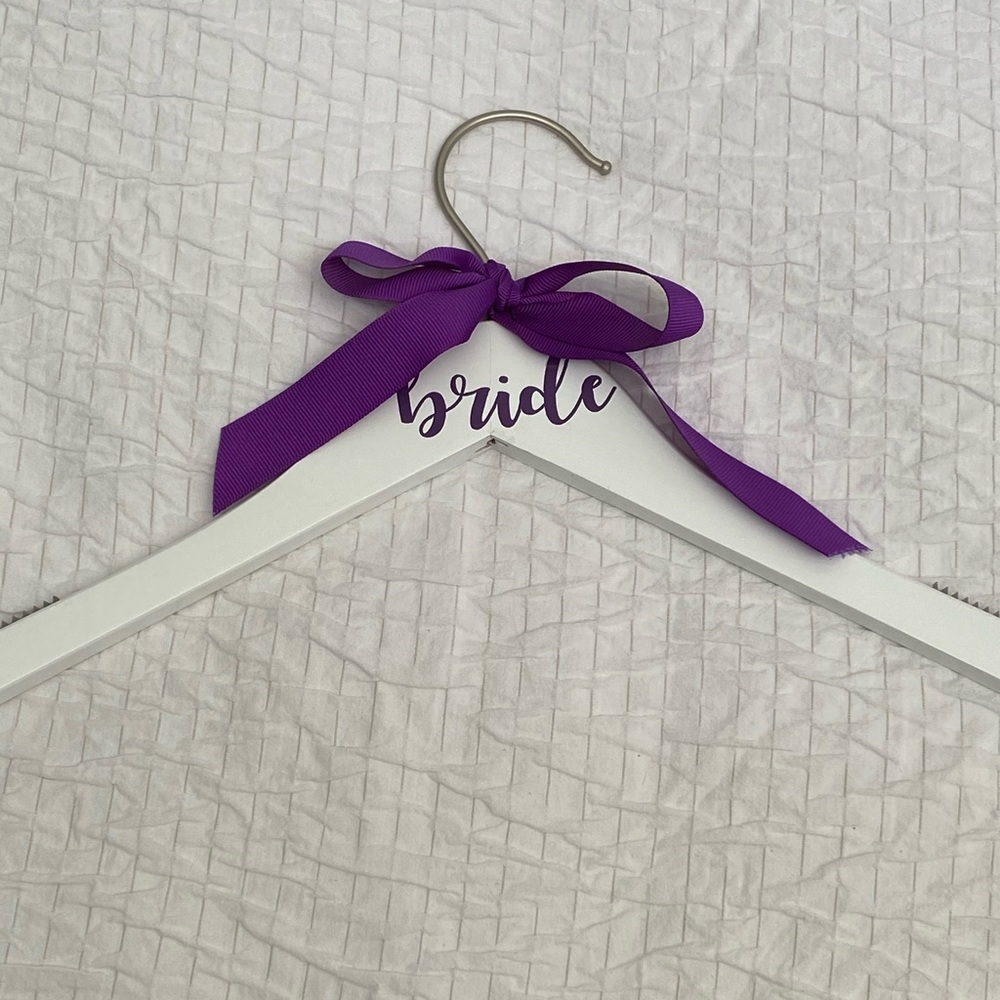 Bride 👰🏼 Hanger